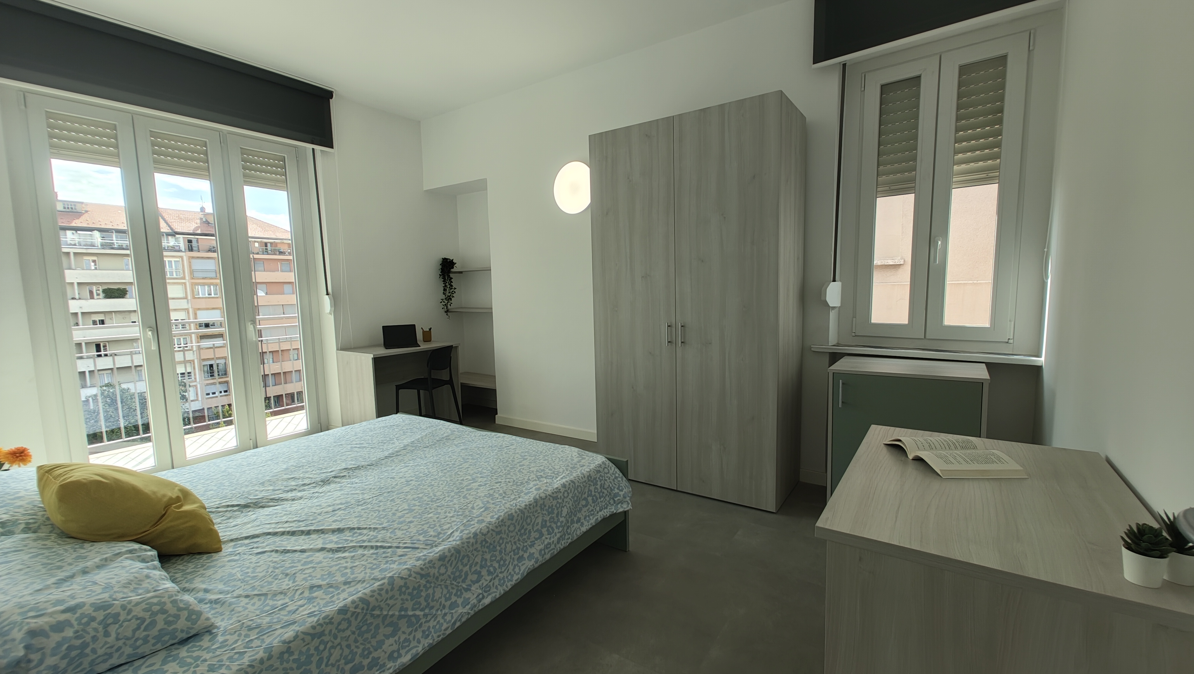 22B - Erasroom