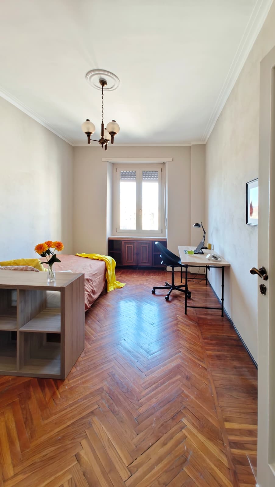 Home Elena 1 - Erasroom