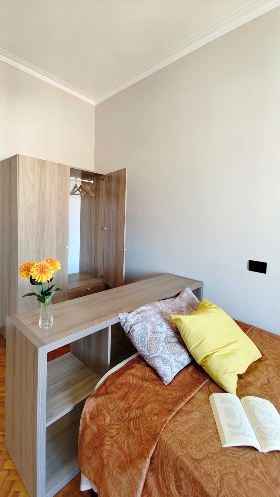 Home Elena 1 - Erasroom