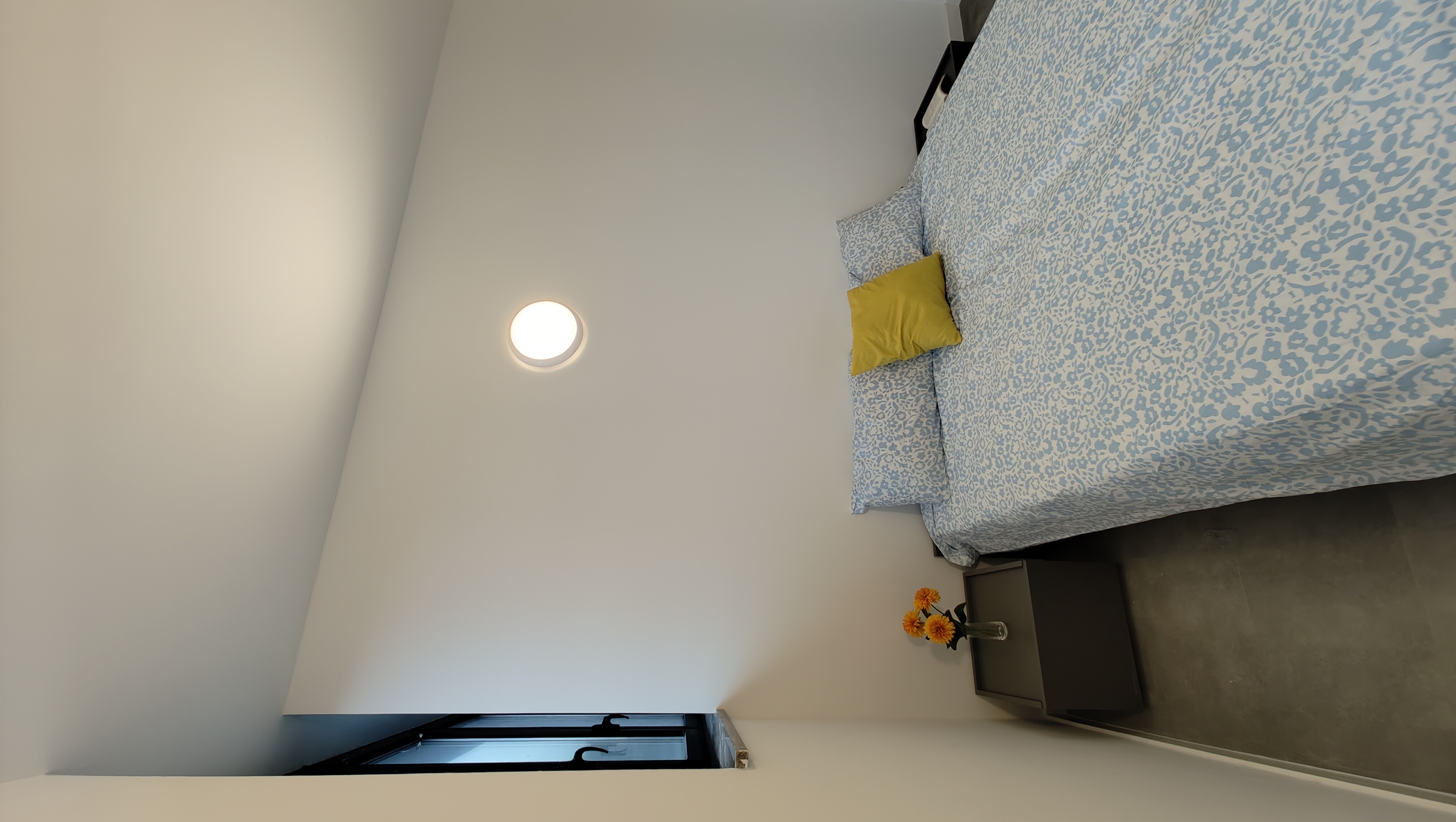 2D2 - Erasroom