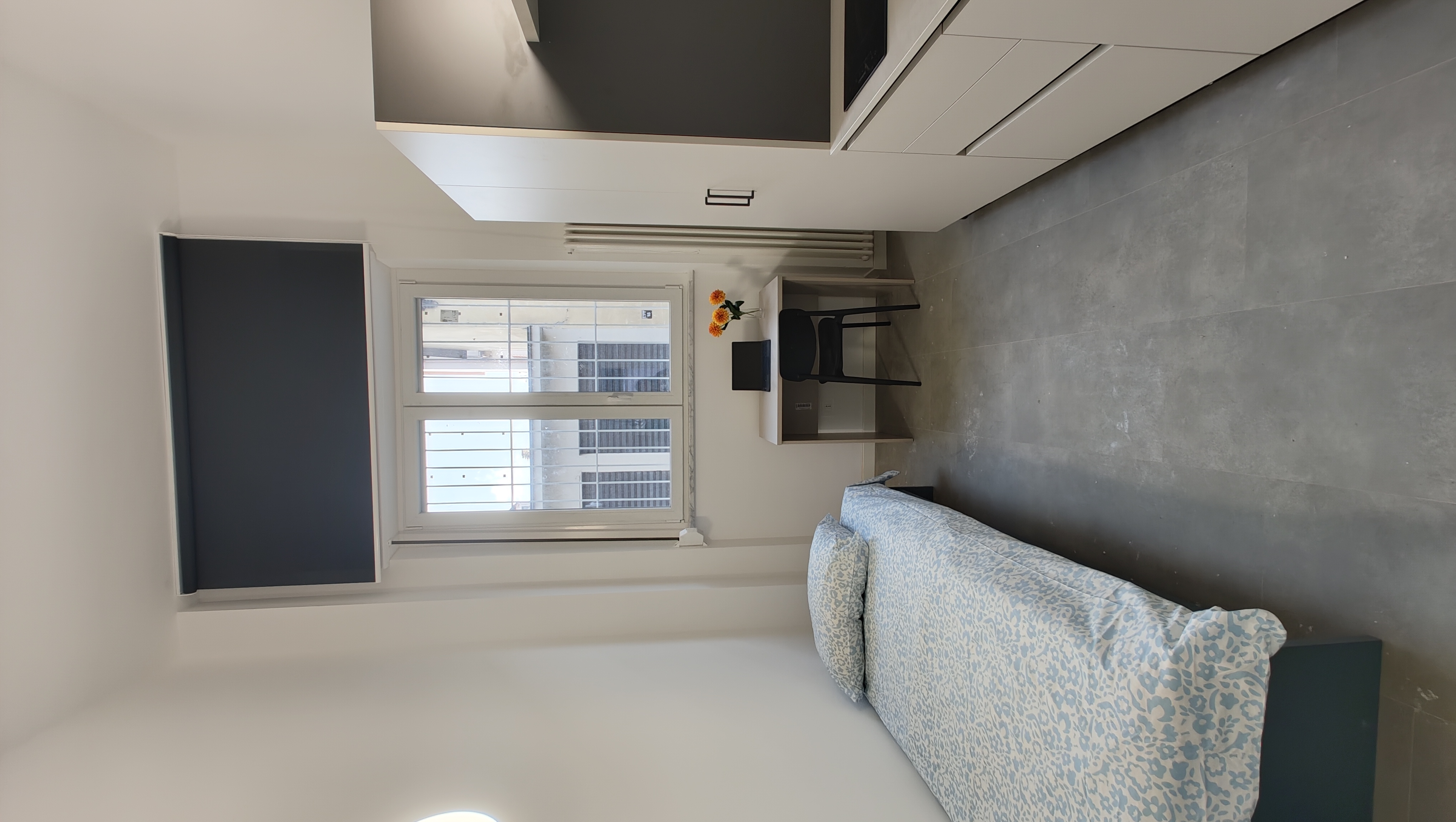 2T - Erasroom