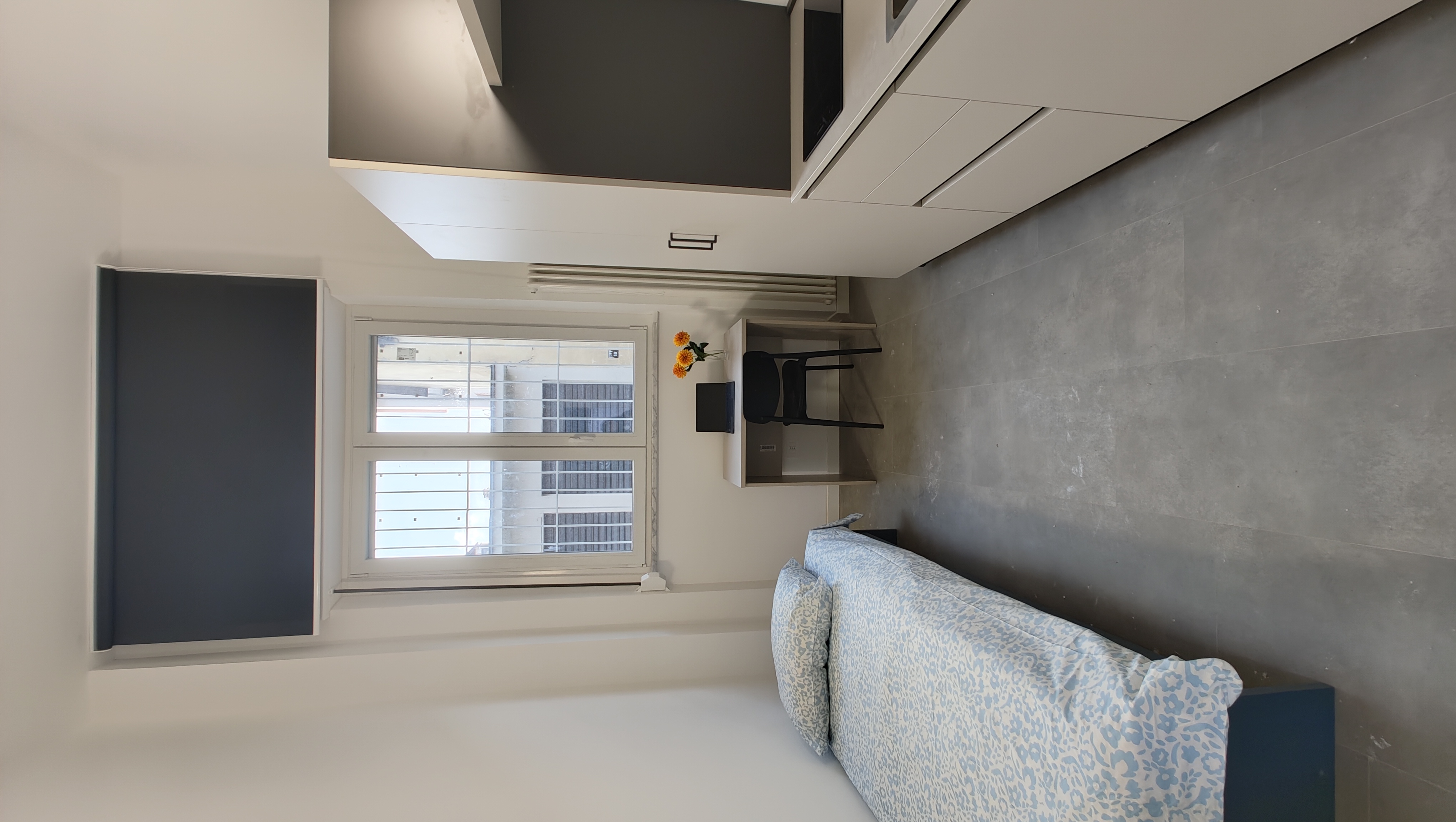 2T - Erasroom